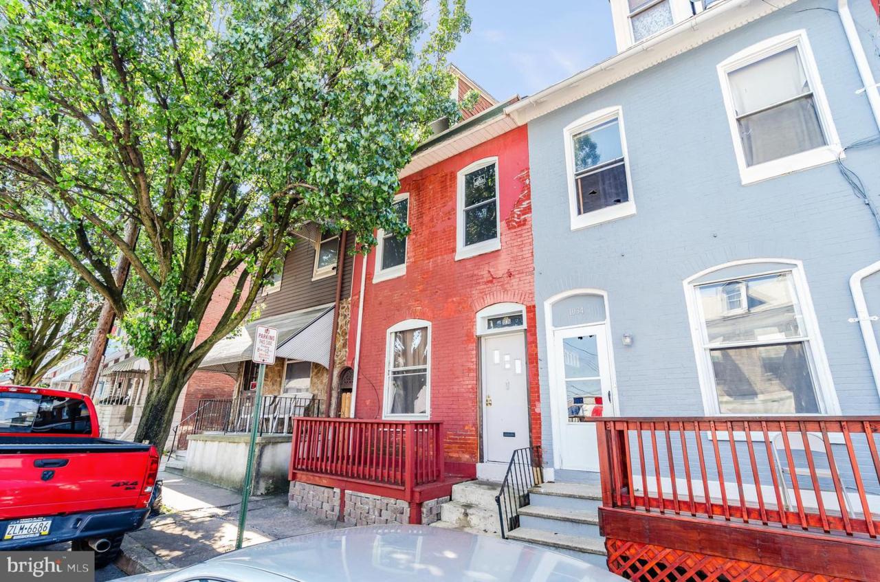 1036 Green Street - Photo 1