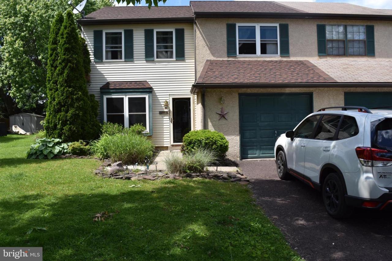 207 Cedar Drive - Photo 1