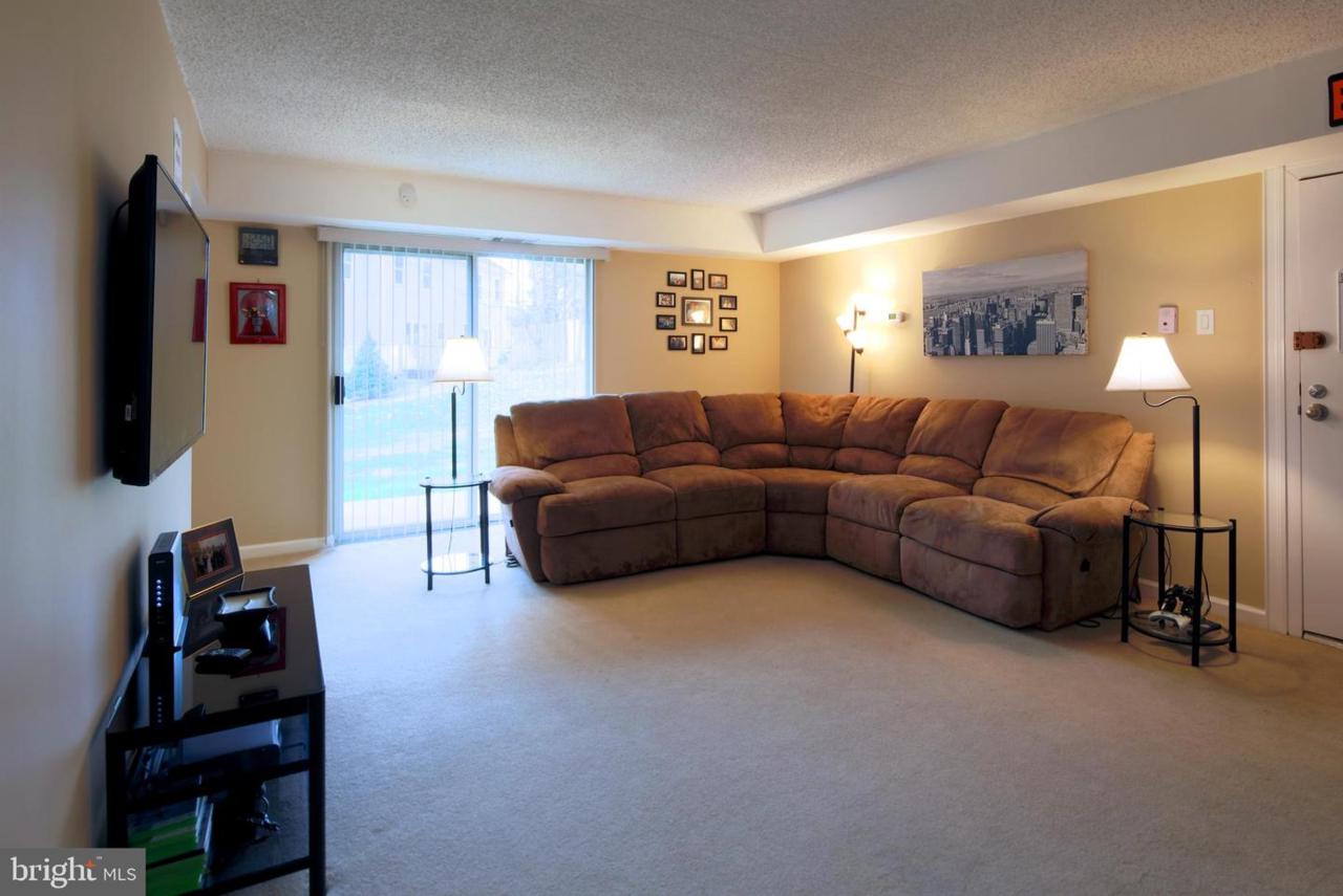 11 Kings Court - Photo 1