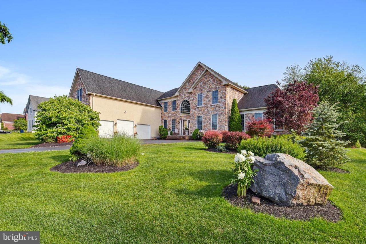 129 Trotter Drive - Photo 1