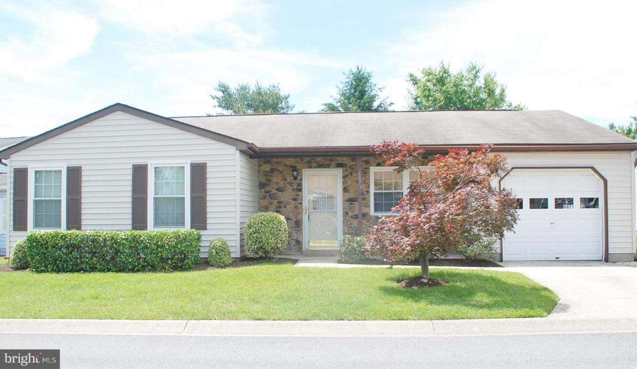 6873 Buttonwood Court - Photo 1
