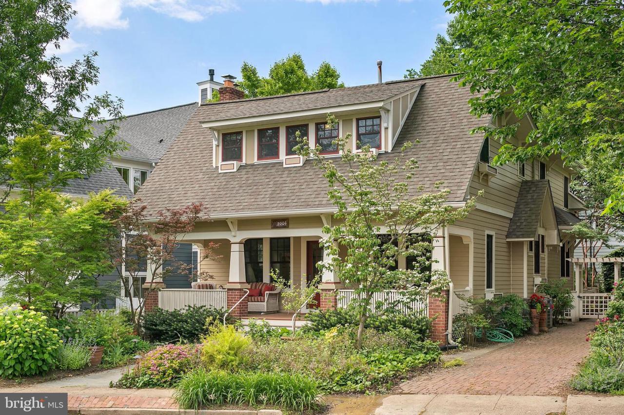 1604 Cleveland Street - Photo 1