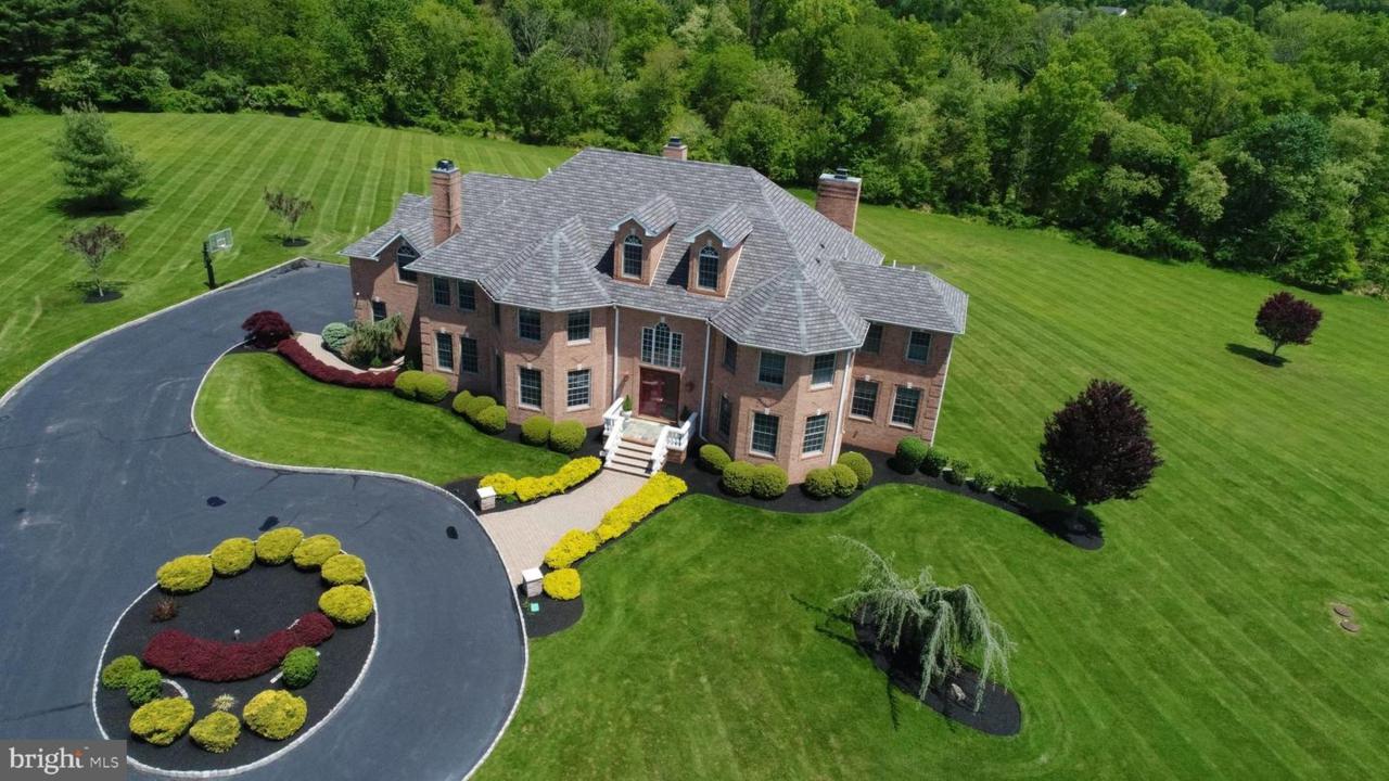 8 Silvers Court - Photo 1