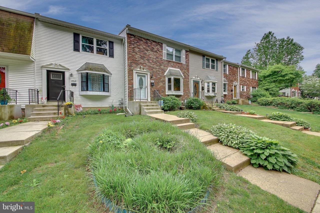 341 Mount Vernon Circle - Photo 1