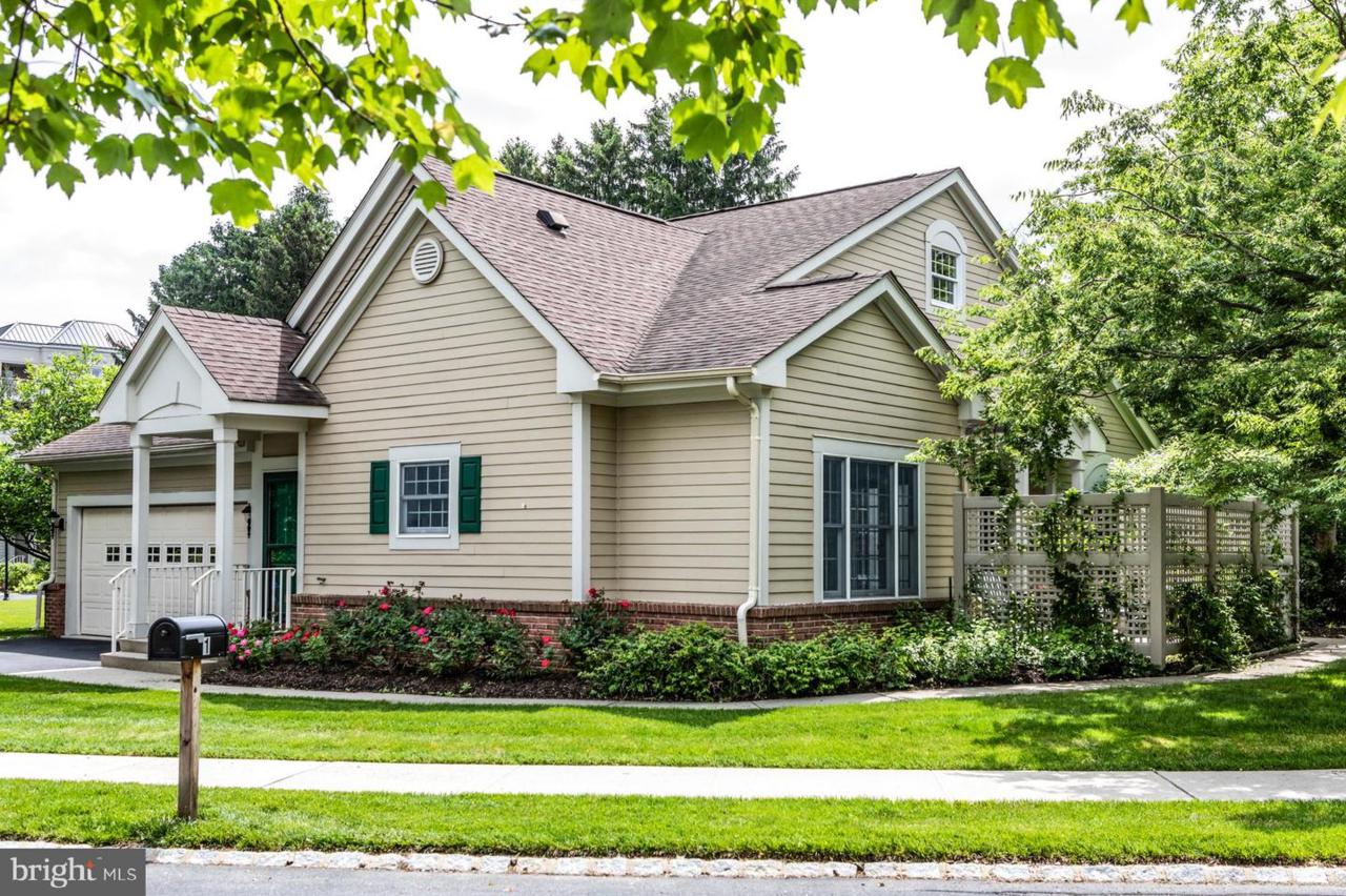 1 Fringe Tree Court - Photo 1