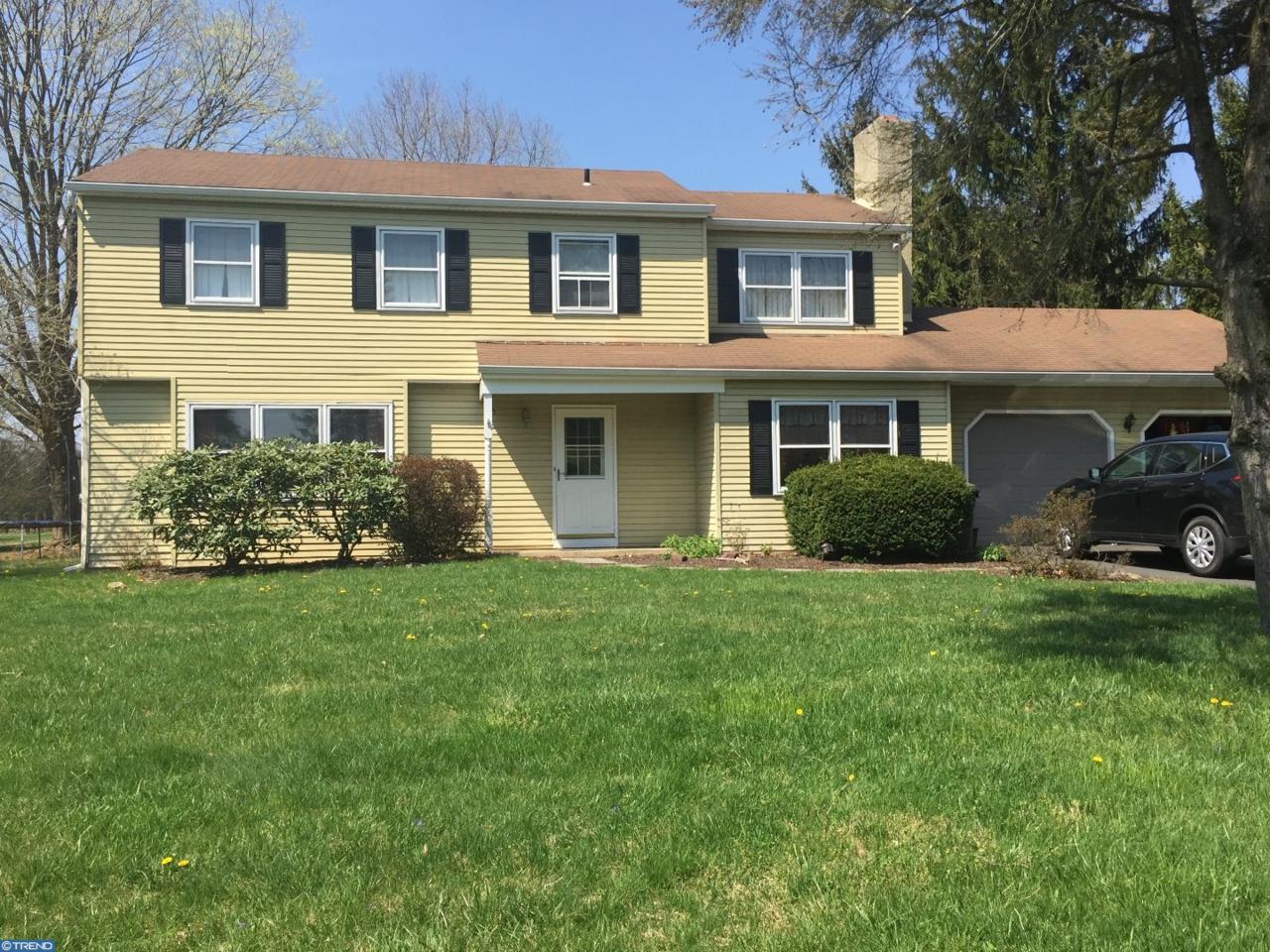 837 Meadowview Road - Photo 1