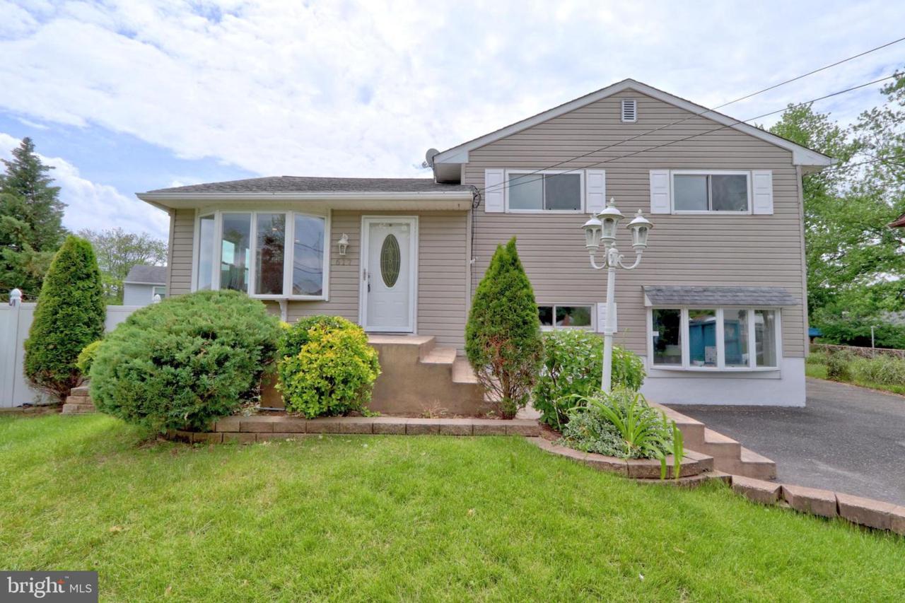 617 Williams Terrace - Photo 1