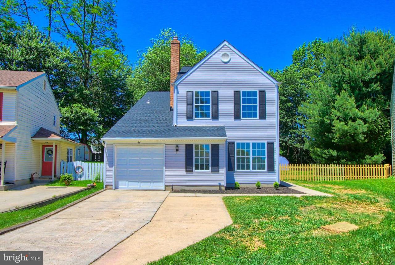 44 Huxley Circle - Photo 1