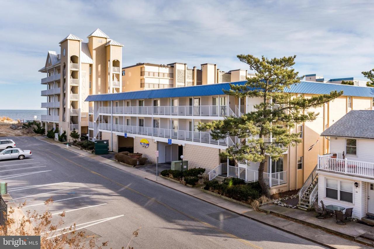 7 40TH Street - Photo 1