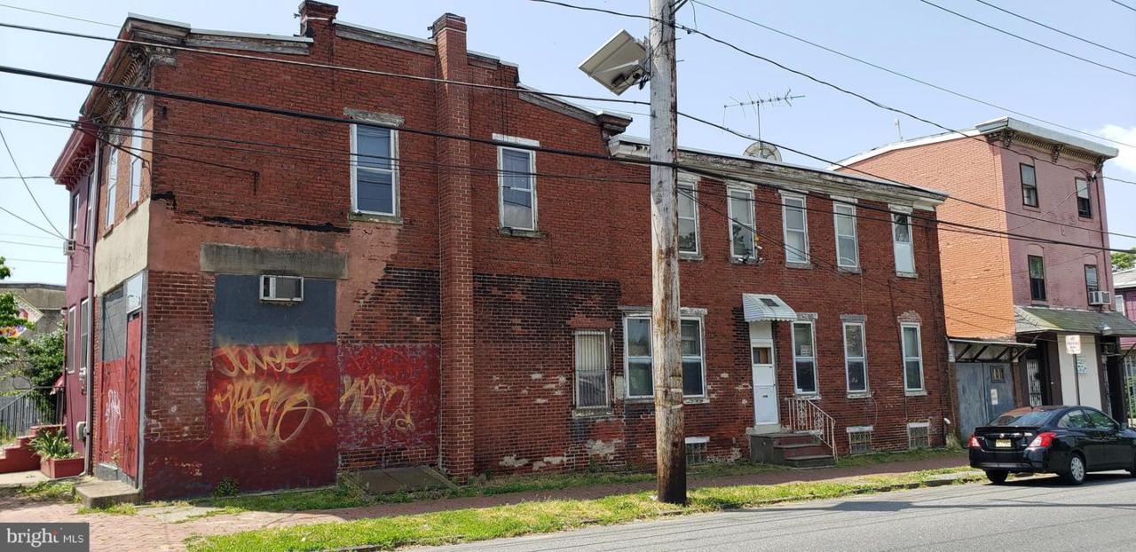 901 5TH Street - Photo 1