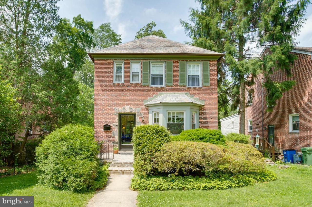 2208 Sulgrave Avenue - Photo 1