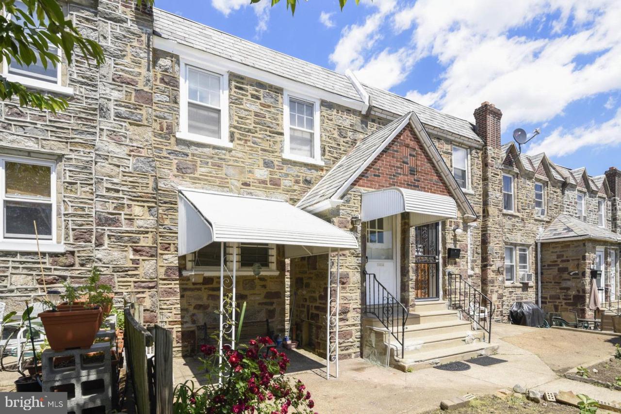 1425 Elbridge Street - Photo 1