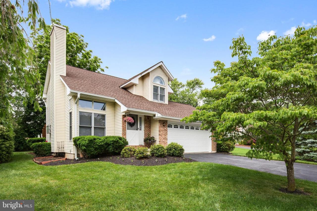 829 Bess Lane - Photo 1