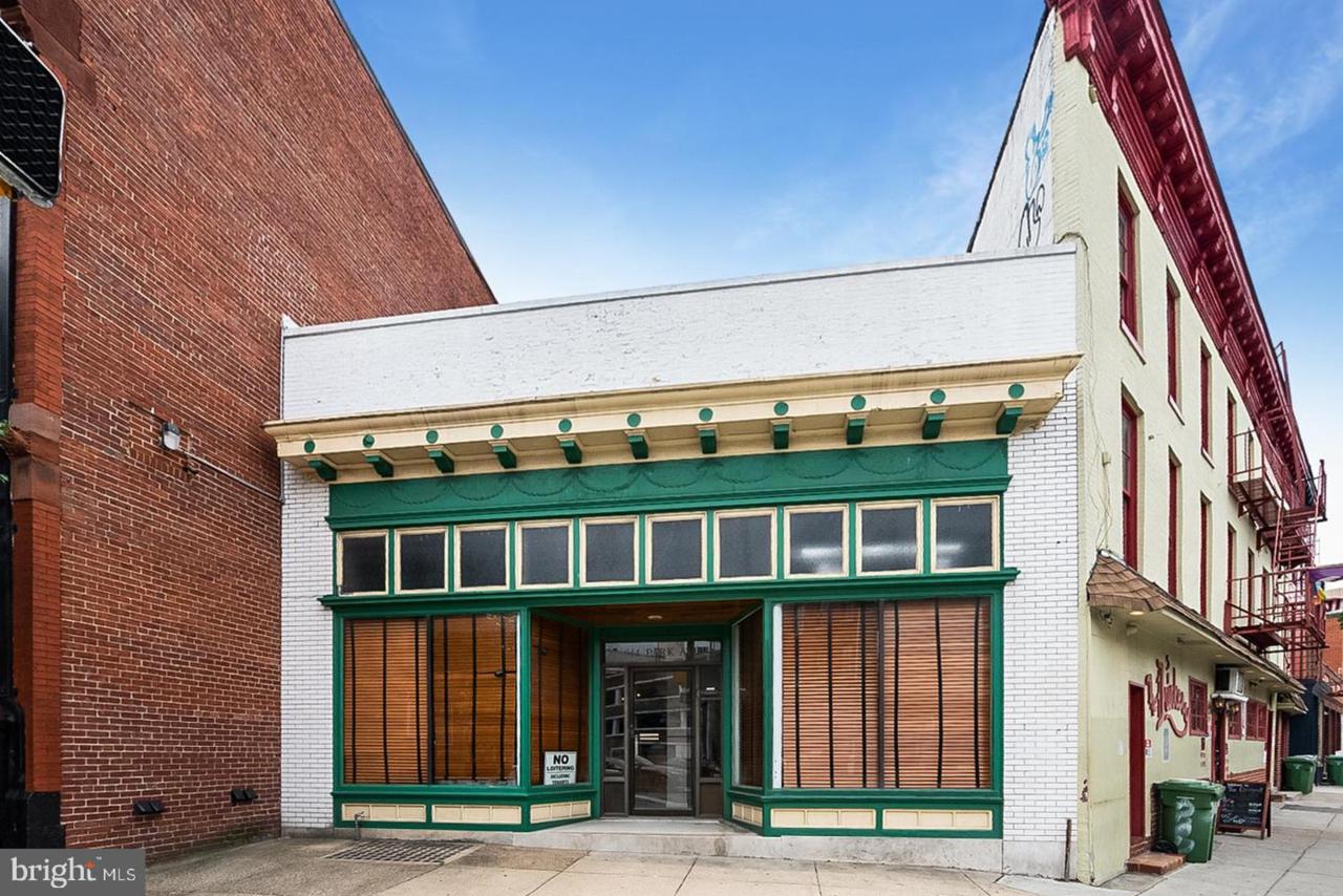 844 Park Avenue - Photo 1