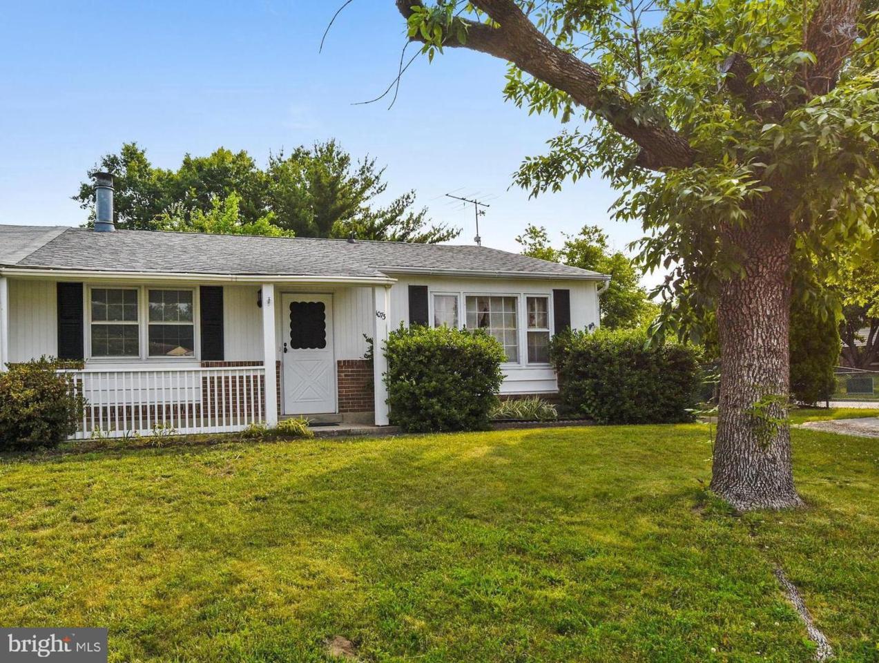 1073 Vena Lane - Photo 1
