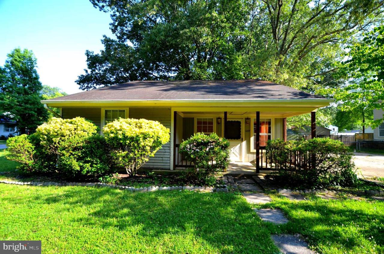 1197 Poplar Avenue - Photo 1