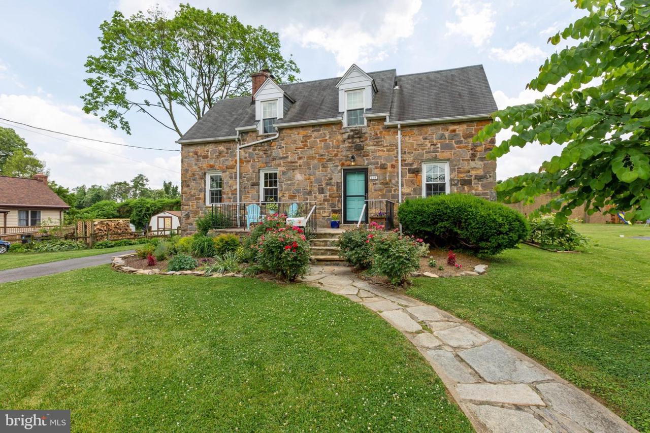 408 Shady Nook Avenue - Photo 1