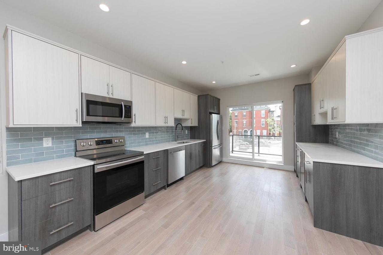 1005 Marshall Street - Photo 1