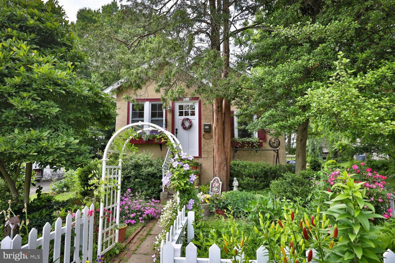 1380 High Avenue - Photo 1
