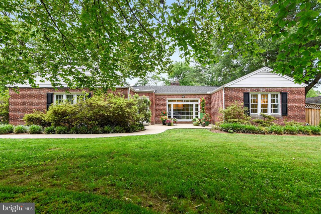4904 Stillwell Avenue - Photo 1