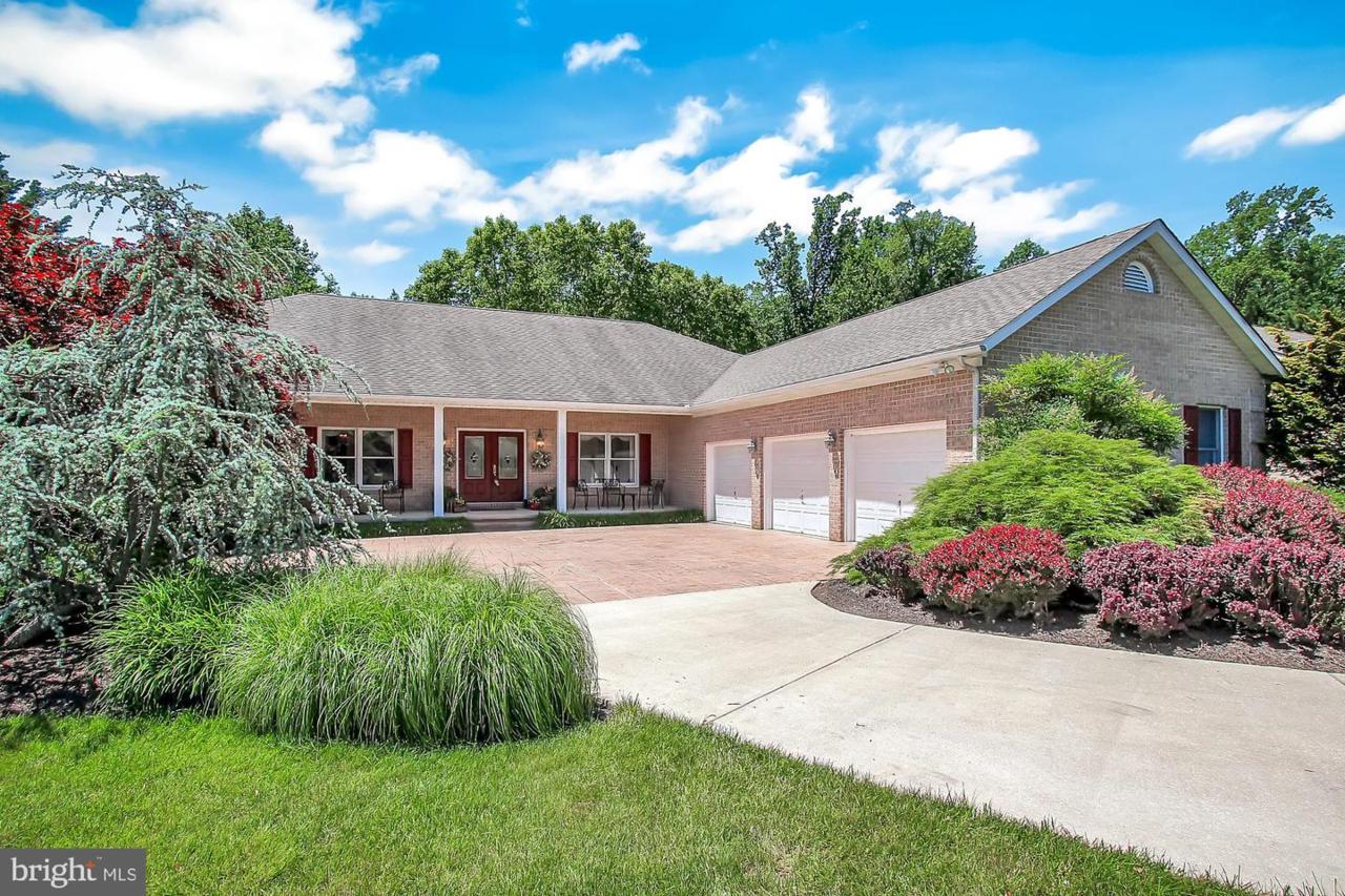 922 Sidehill Drive - Photo 1