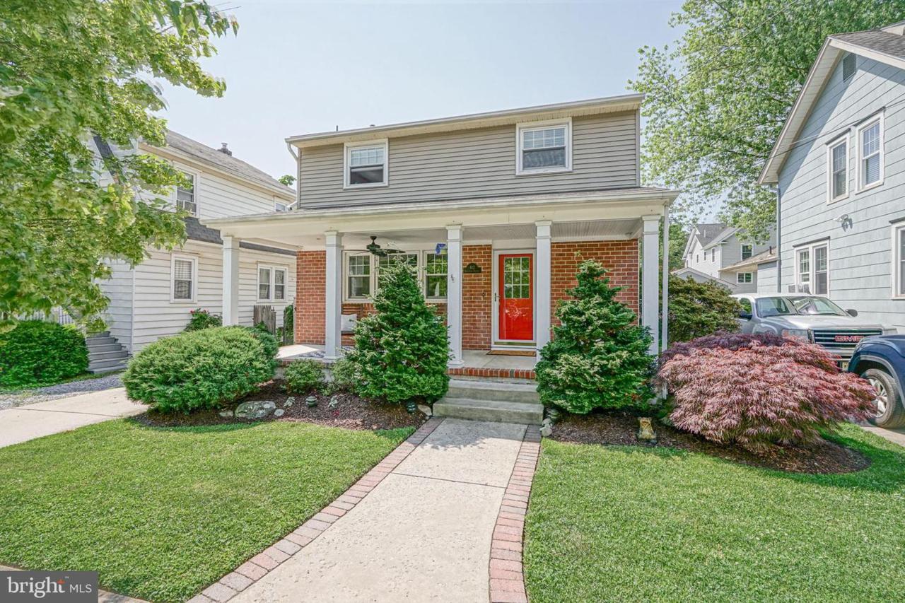 412 Lakeview Avenue - Photo 1