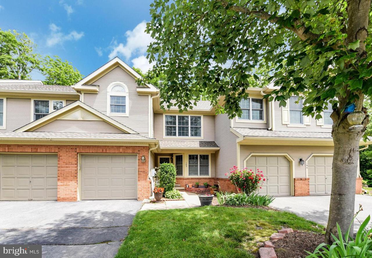 165 Neil Court - Photo 1