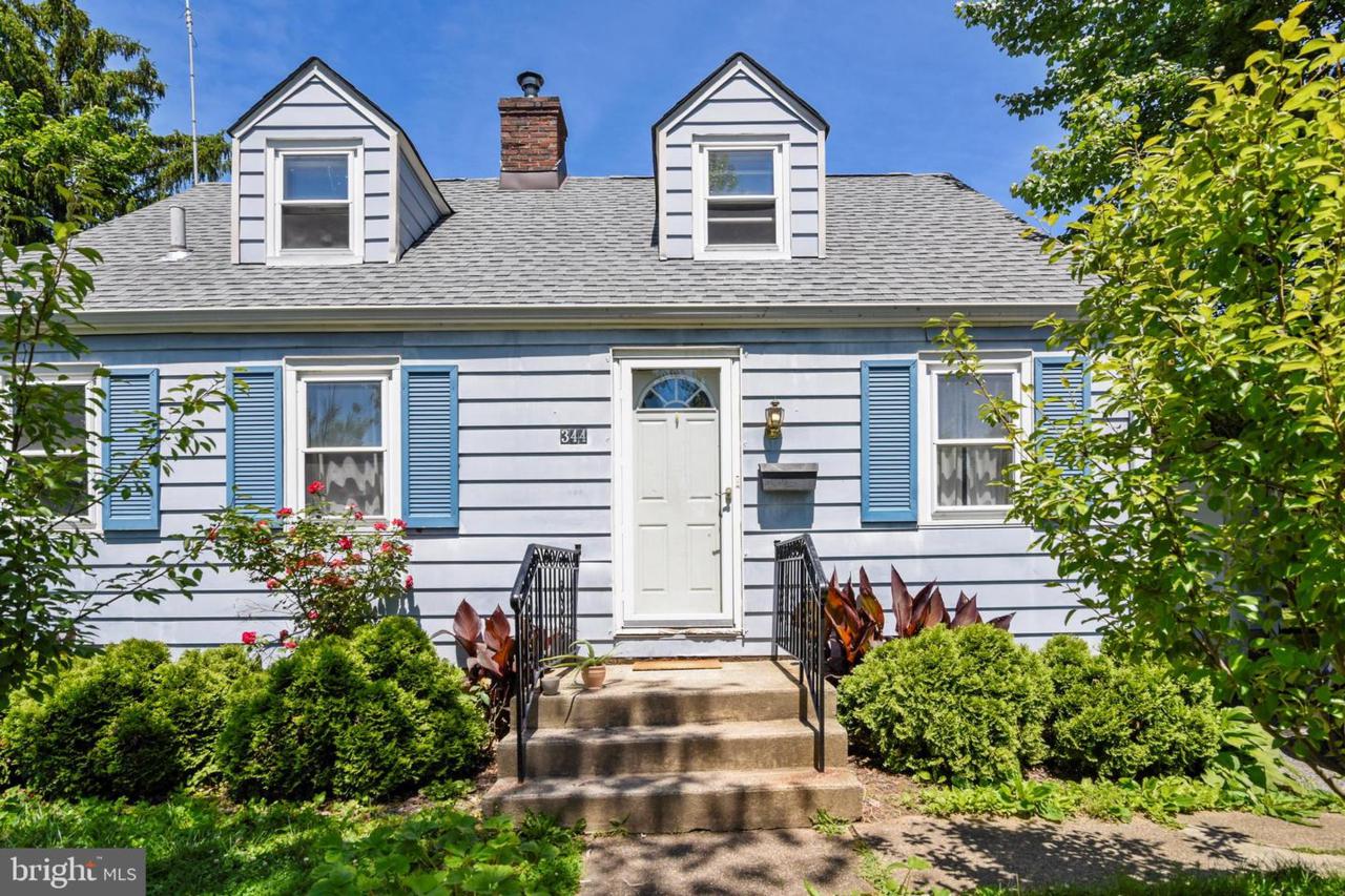 344 Hillcrest Avenue - Photo 1