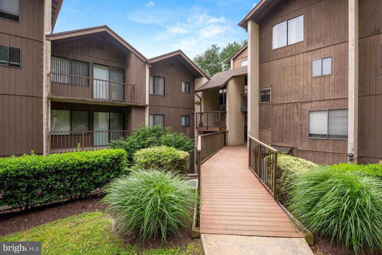 228 Canal Park Drive - Photo 1