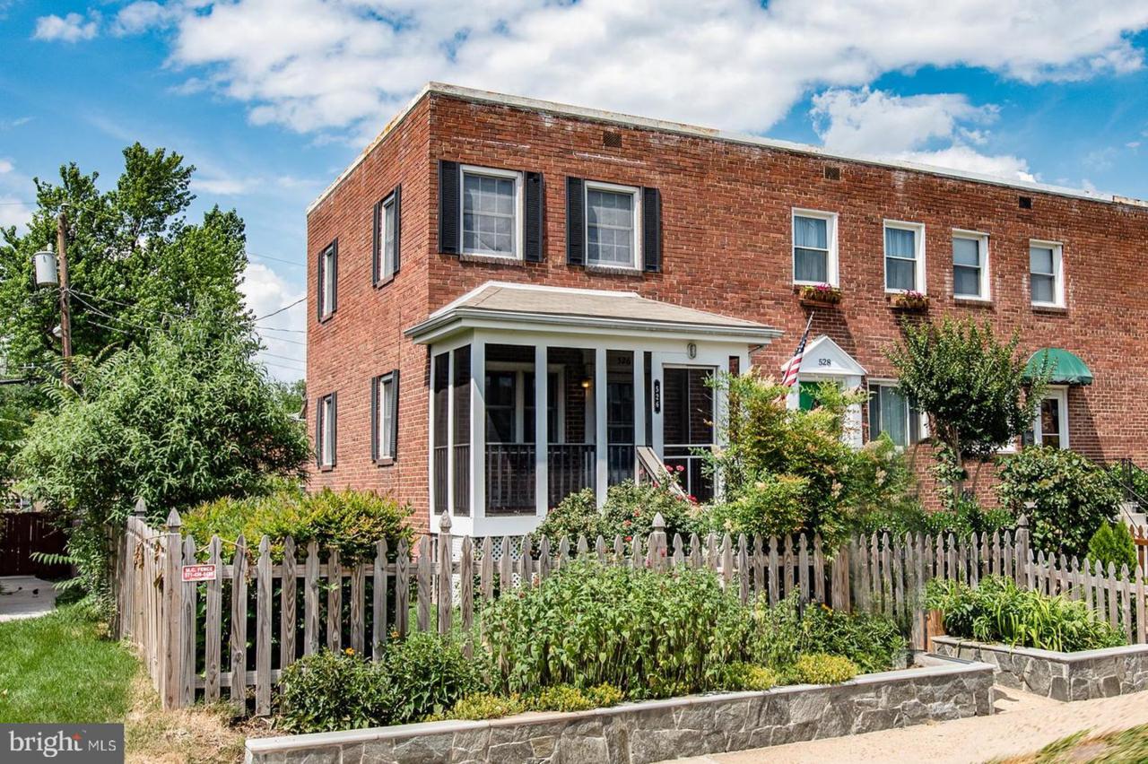 526 Glendale Avenue - Photo 1