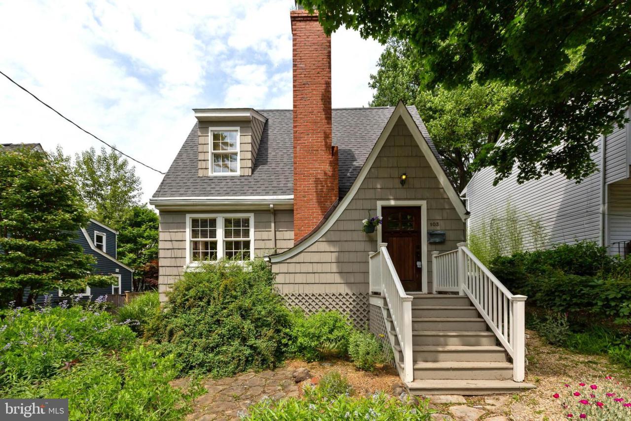 103 Woodlawn Avenue - Photo 1