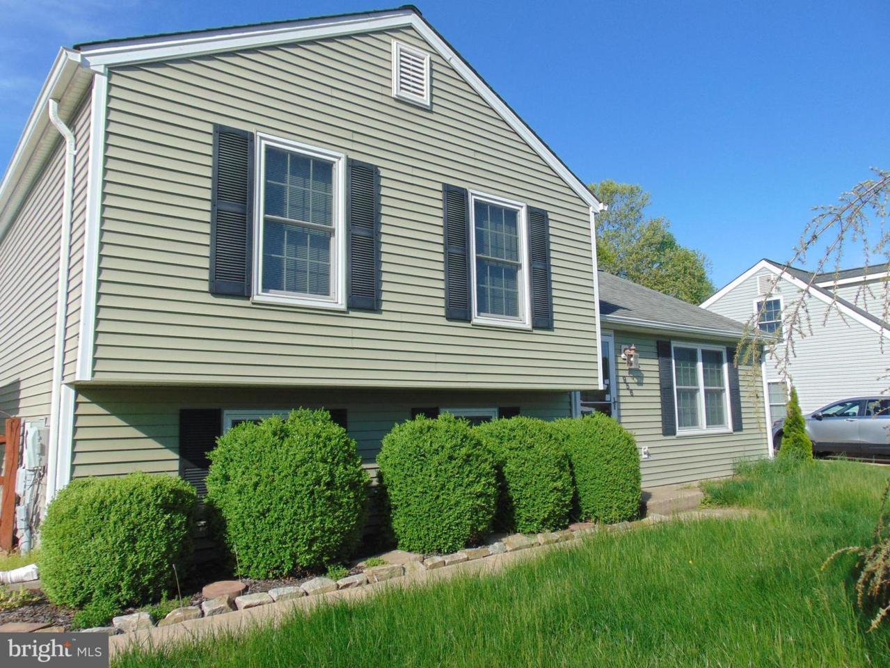 956 Edmund Street - Photo 1