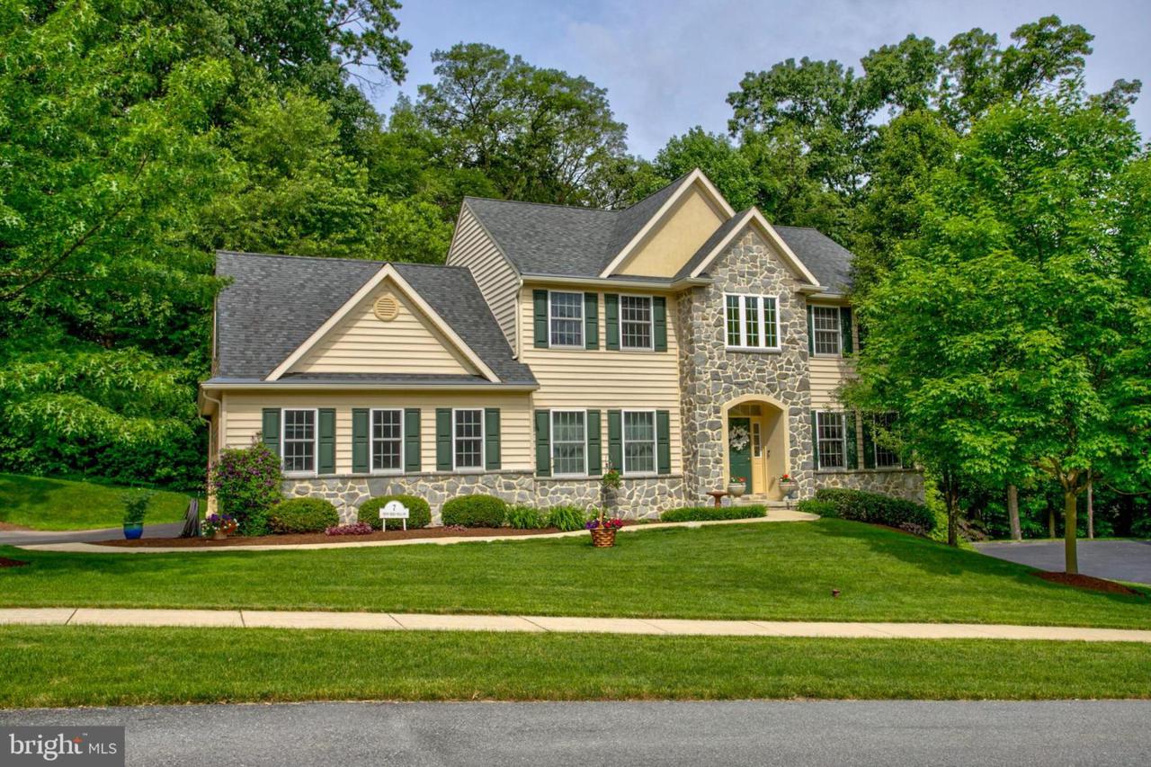 7 Twin Oaks Hollow - Photo 1