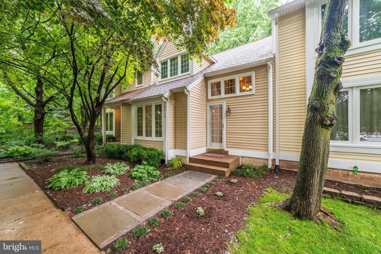 10013 Beacon Pond Lane - Photo 1