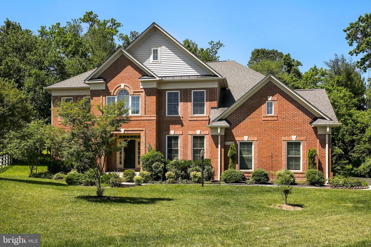 11408 Falls Road - Photo 1