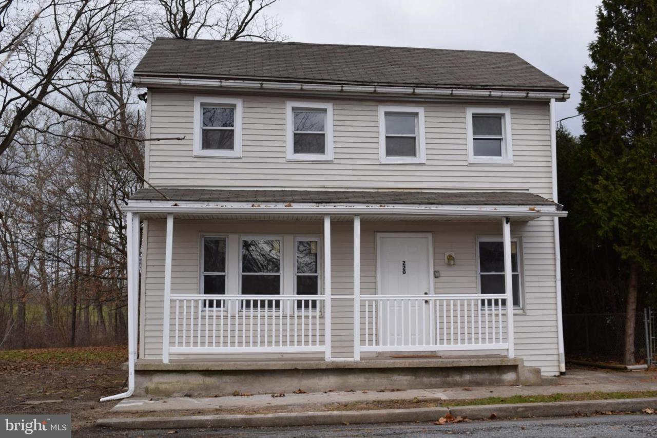220 2ND Street - Photo 1