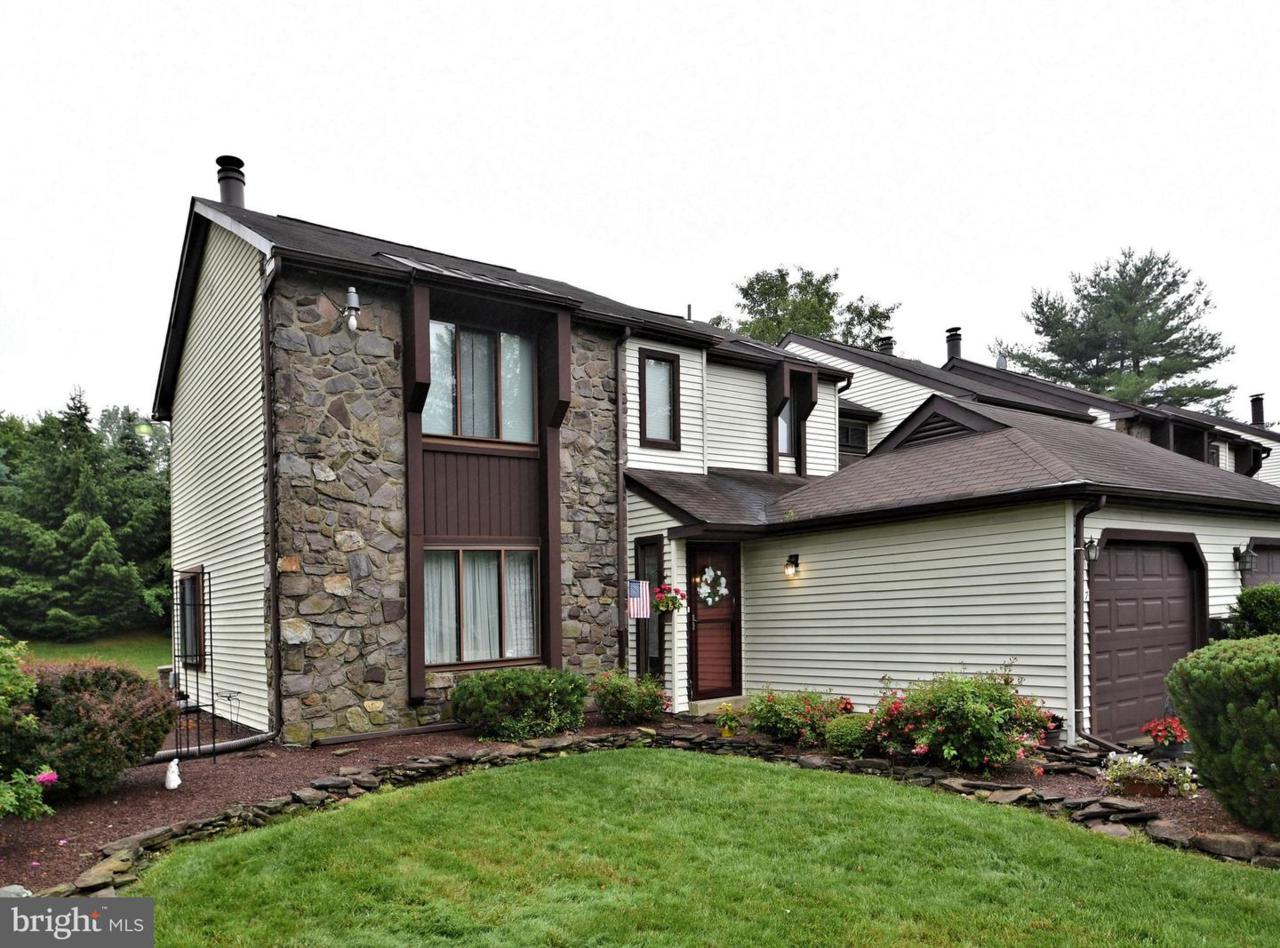 707 Grantham Court - Photo 1