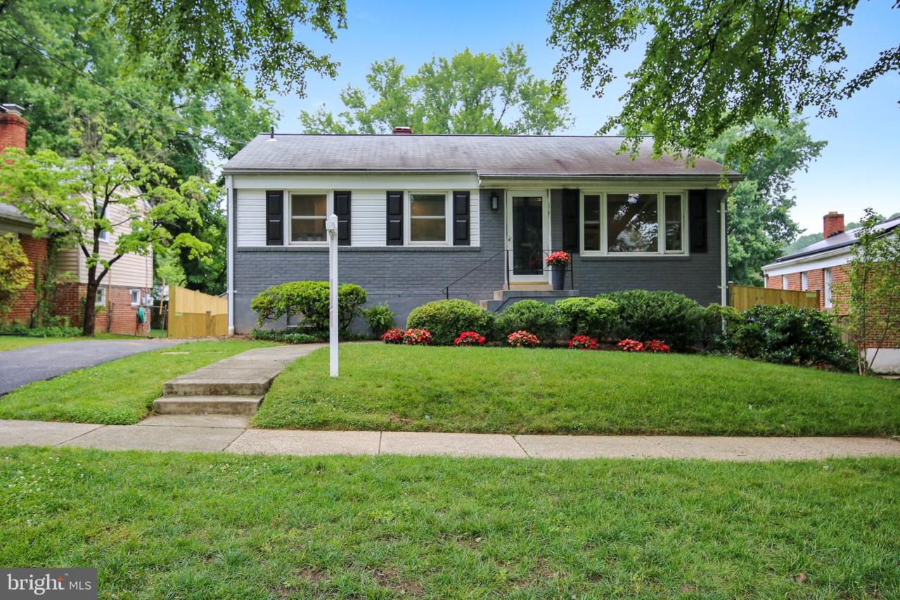 3903 Lantern Drive - Photo 1