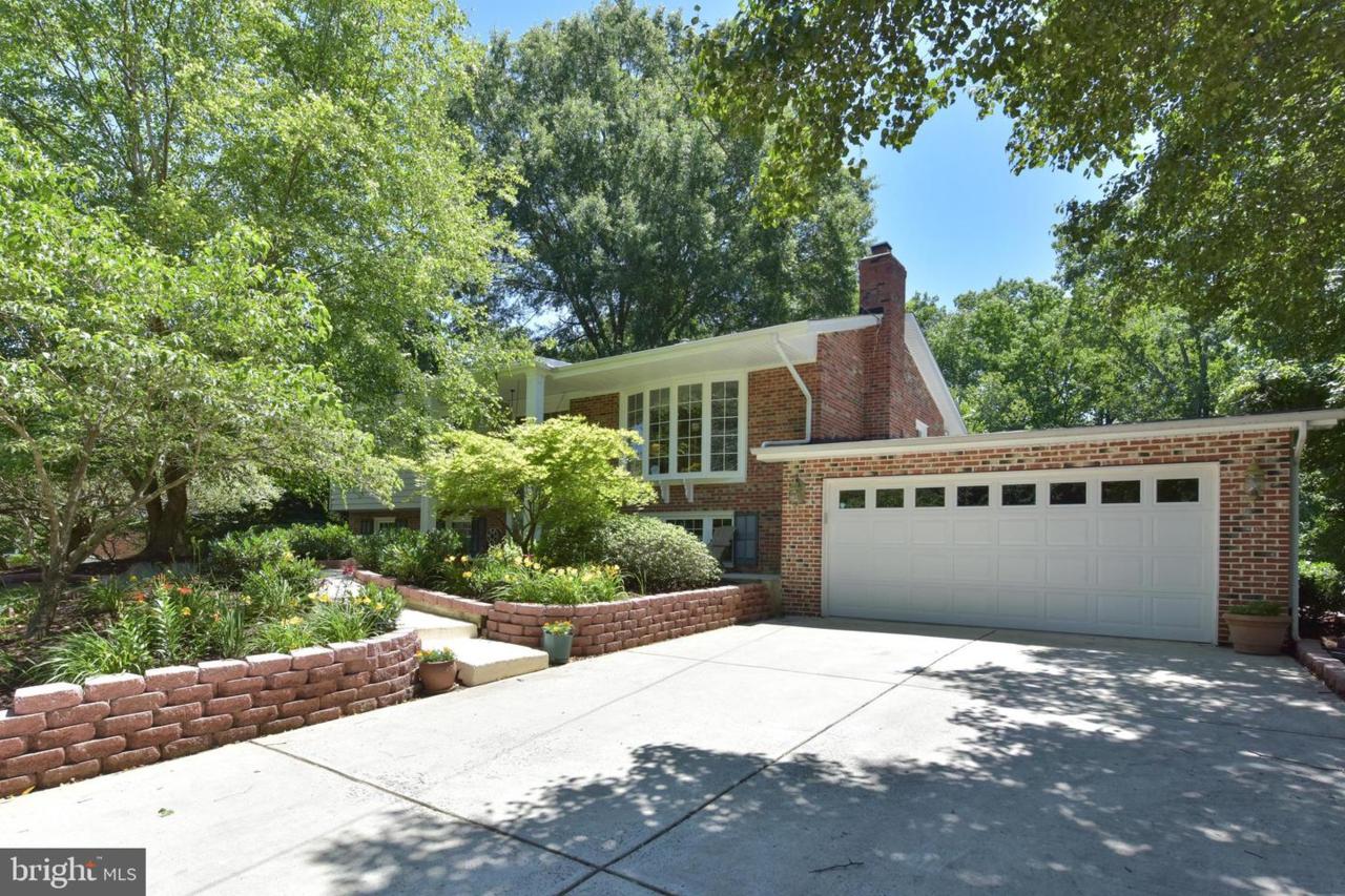 9209 Volunteer Drive - Photo 1