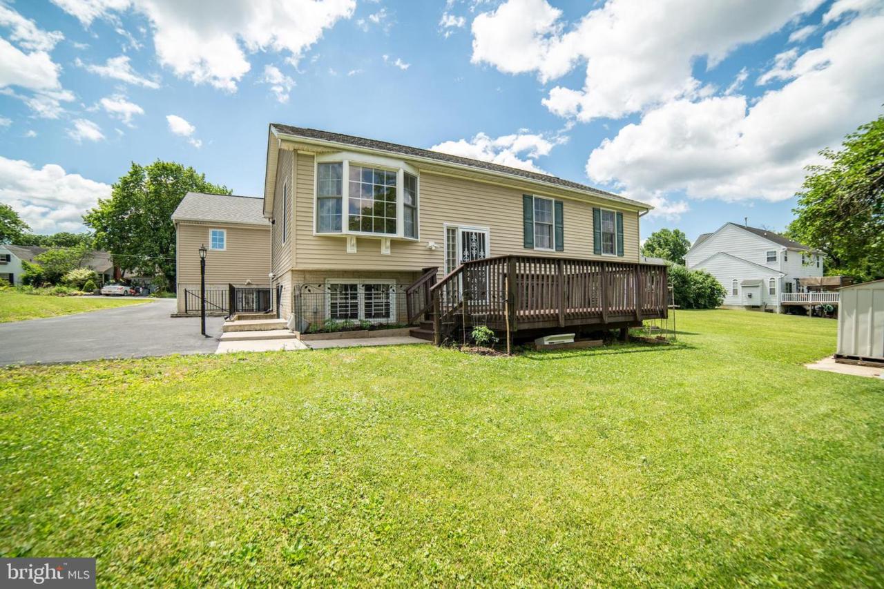10 Main Boulevard - Photo 1