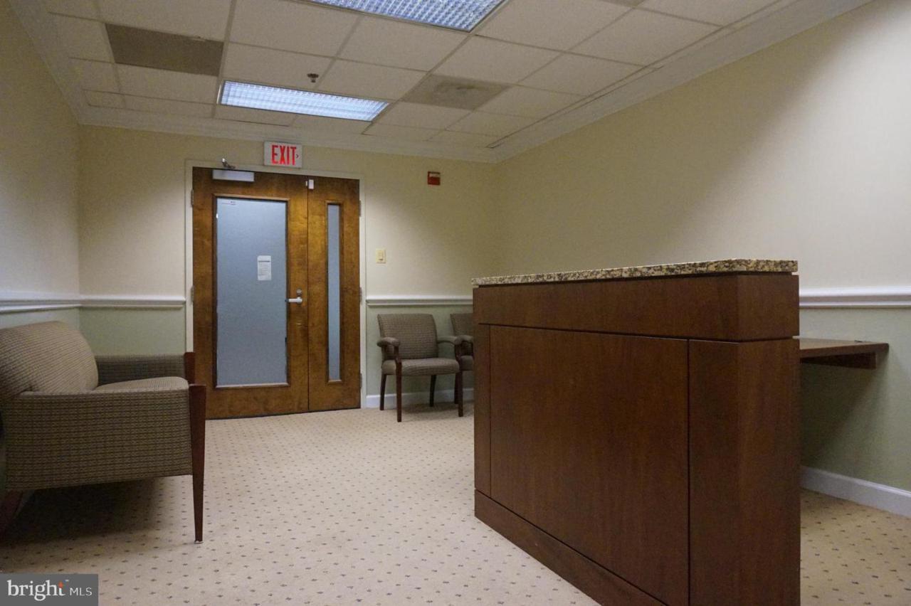 7535 Little River Turnpike - Photo 1