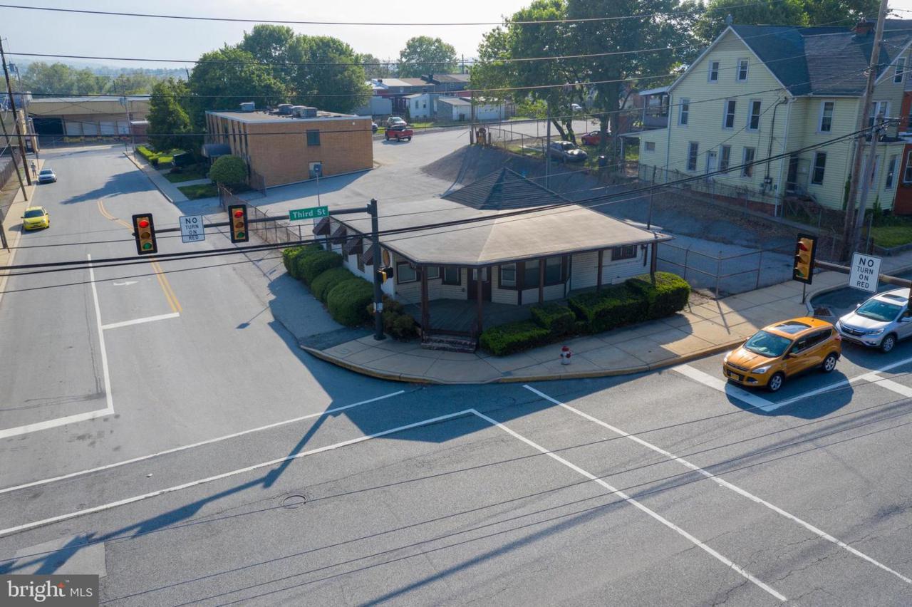 502 3RD Street - Photo 1