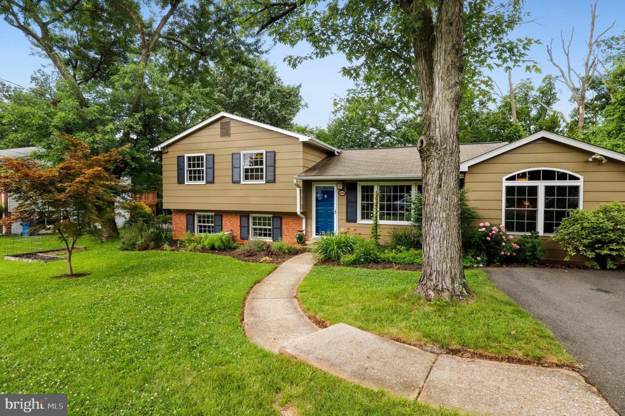 6006 Larkspur Drive - Photo 1