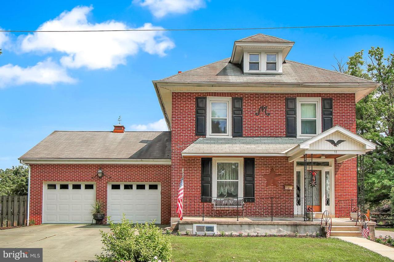 11 Ephrata Avenue - Photo 1