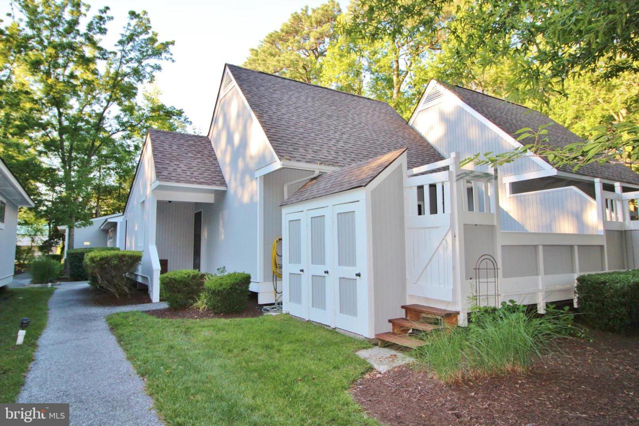 39450 Woodland Court - Photo 1