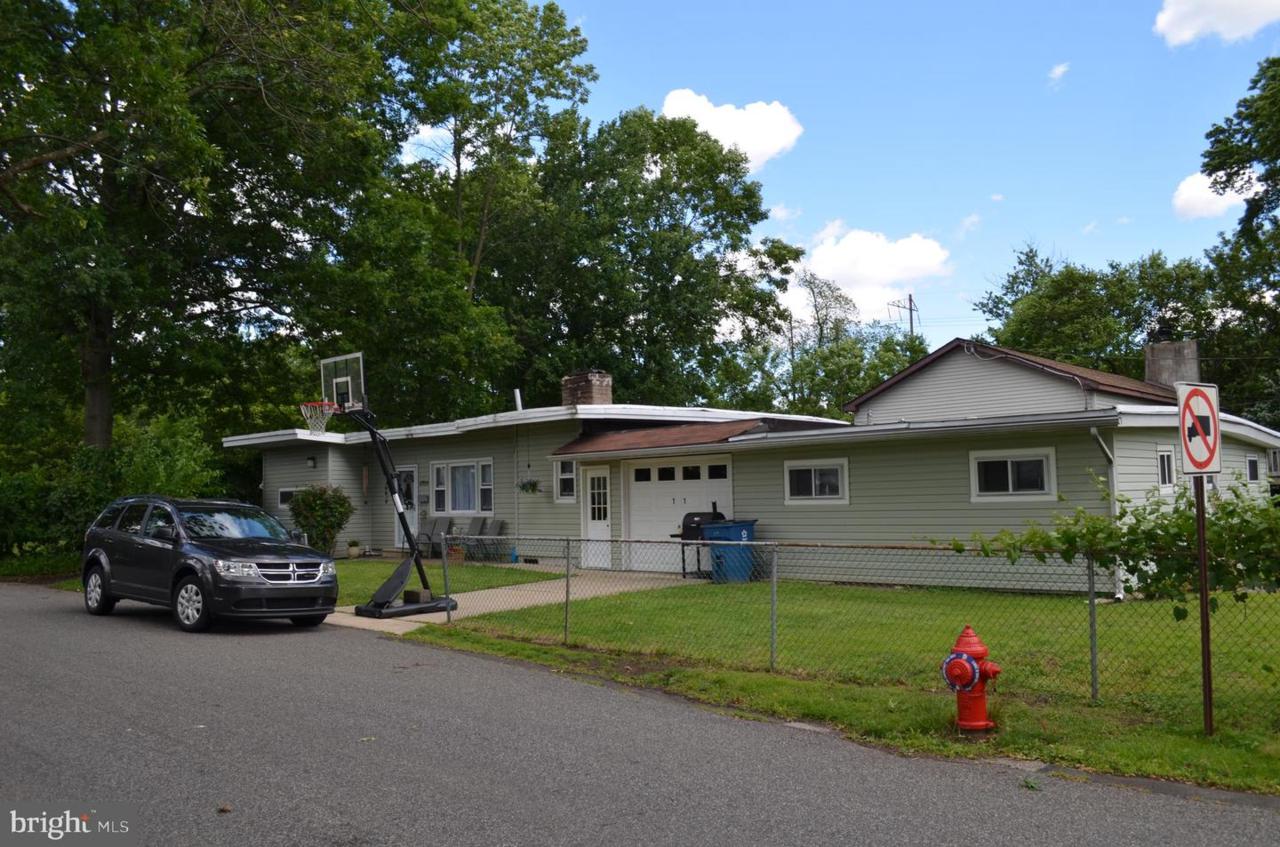 747 Clinton Avenue - Photo 1