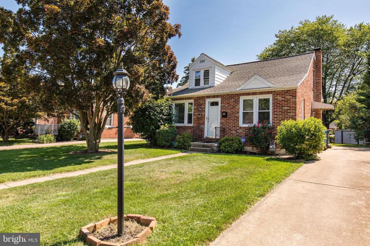 161 Vernon Street - Photo 1