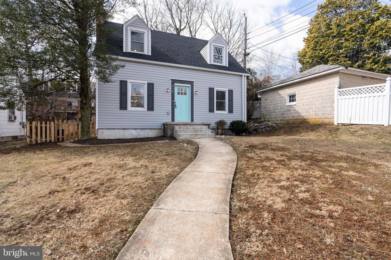 410 Kingston Road - Photo 1