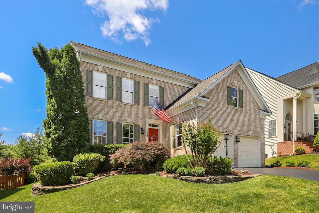 1613 Chickasaw Place - Photo 1