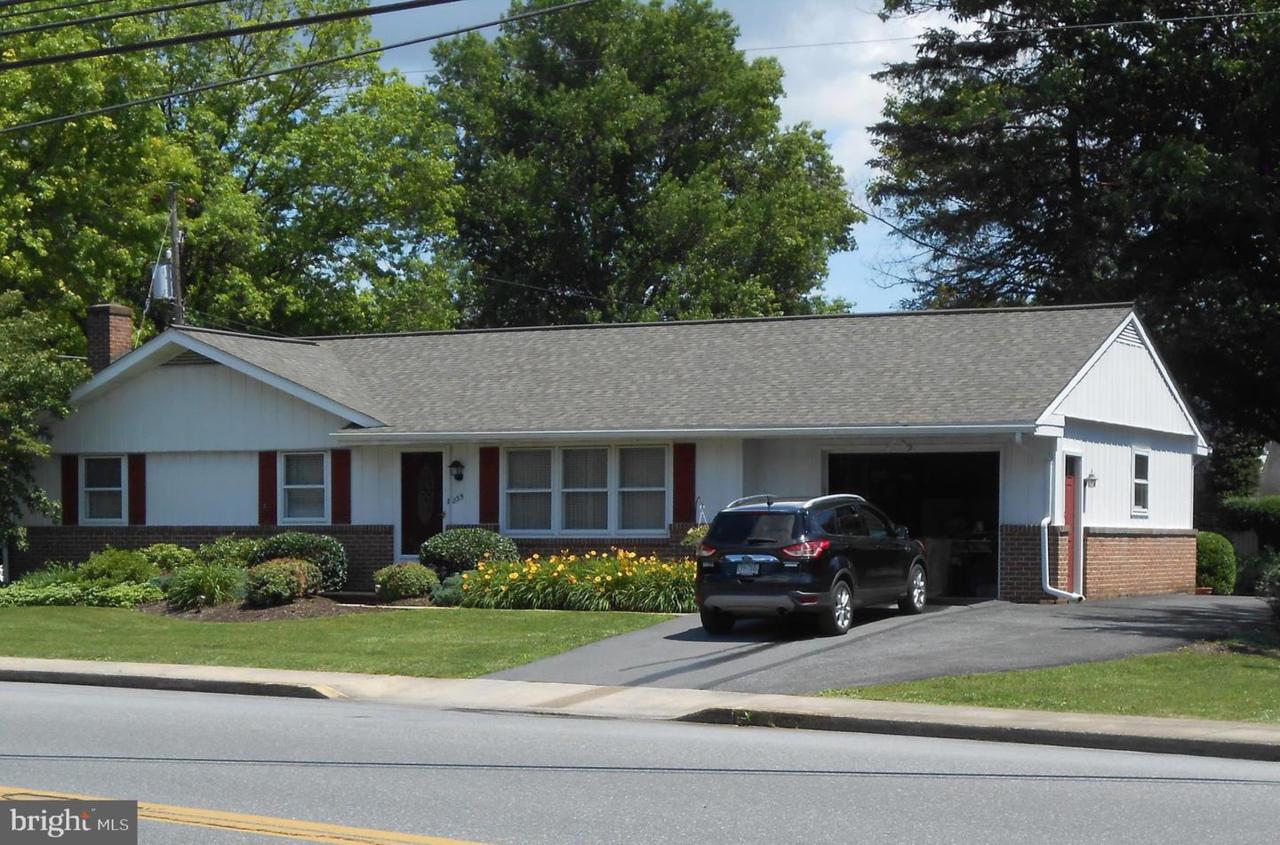 235 Colebrook Street - Photo 1